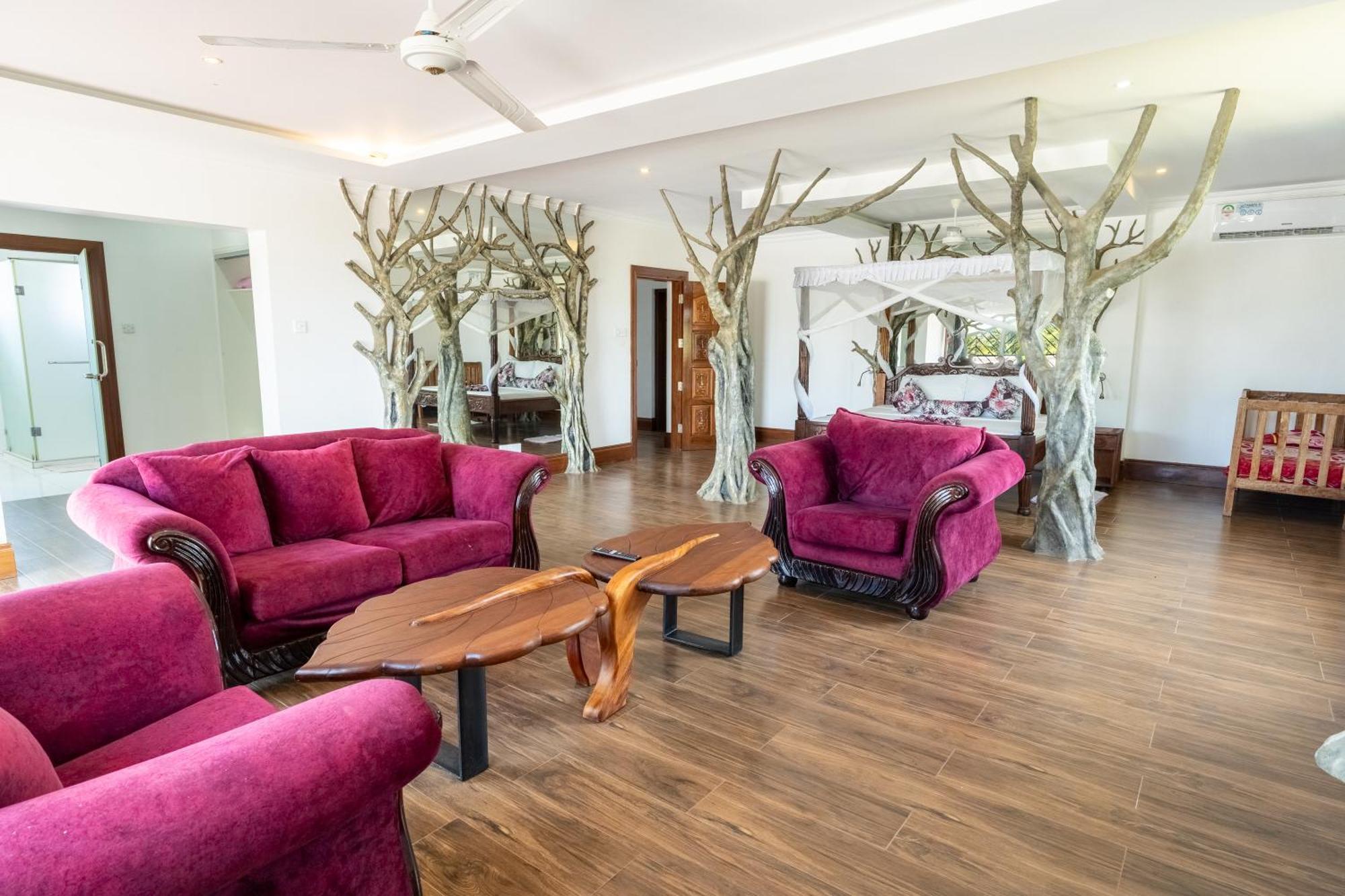Queens Chateau Boutique Villa Diani Beach Exteriör bild