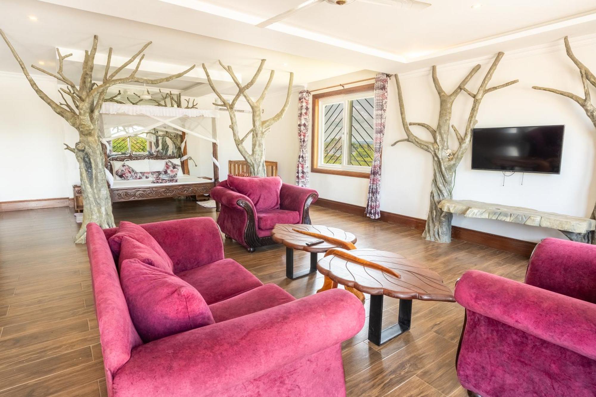 Queens Chateau Boutique Villa Diani Beach Exteriör bild