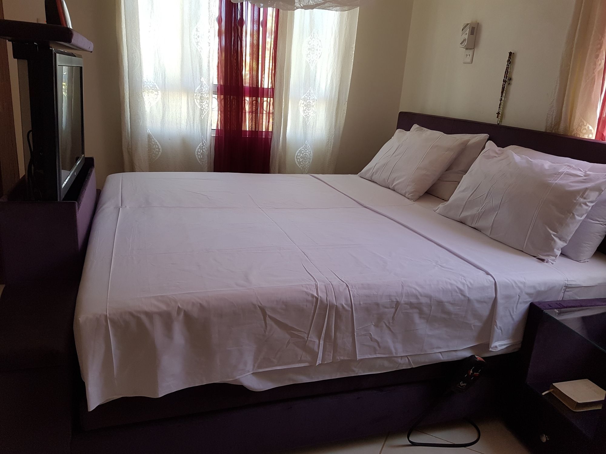 Queens Chateau Boutique Villa Diani Beach Exteriör bild