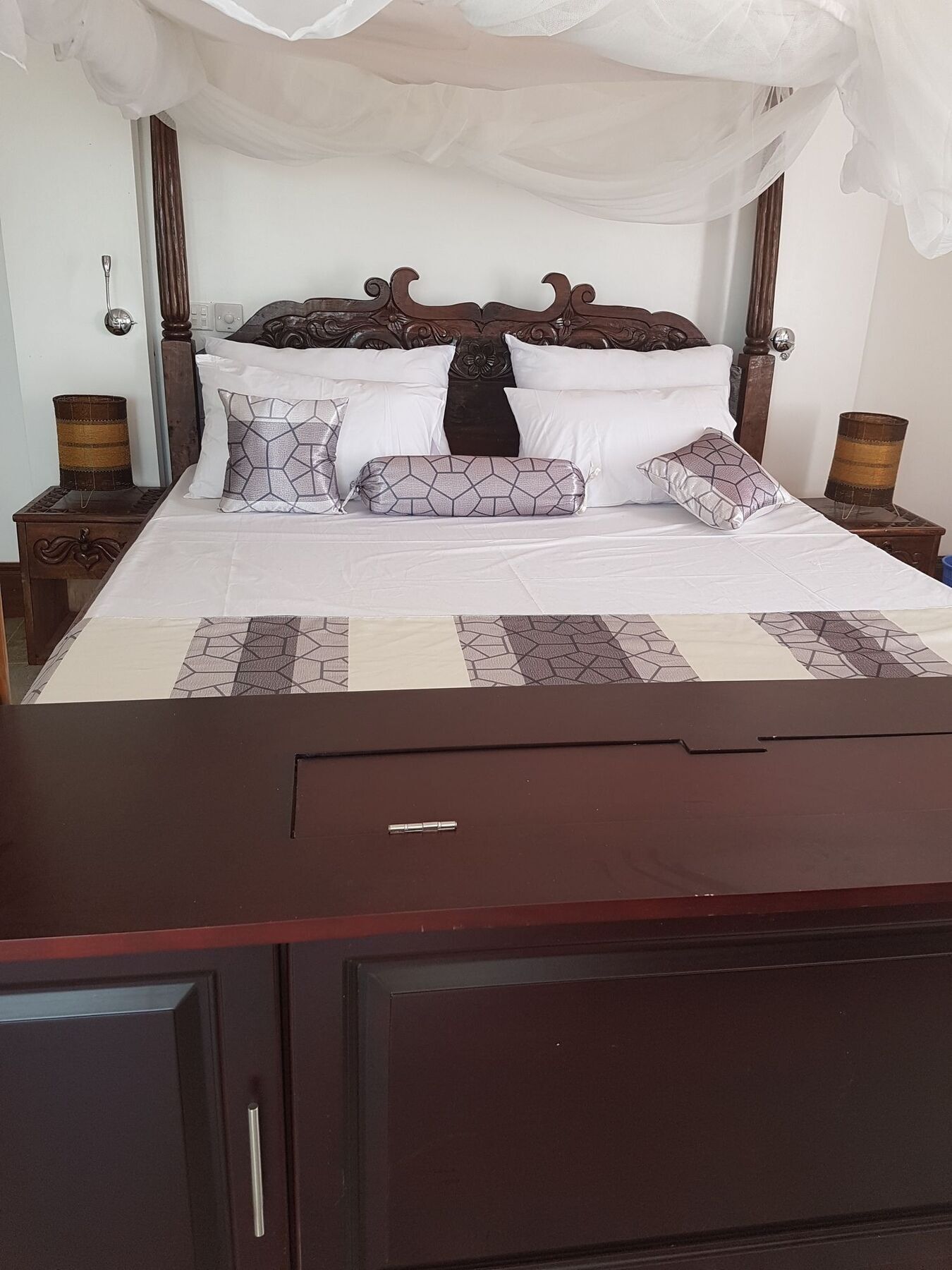 Queens Chateau Boutique Villa Diani Beach Exteriör bild